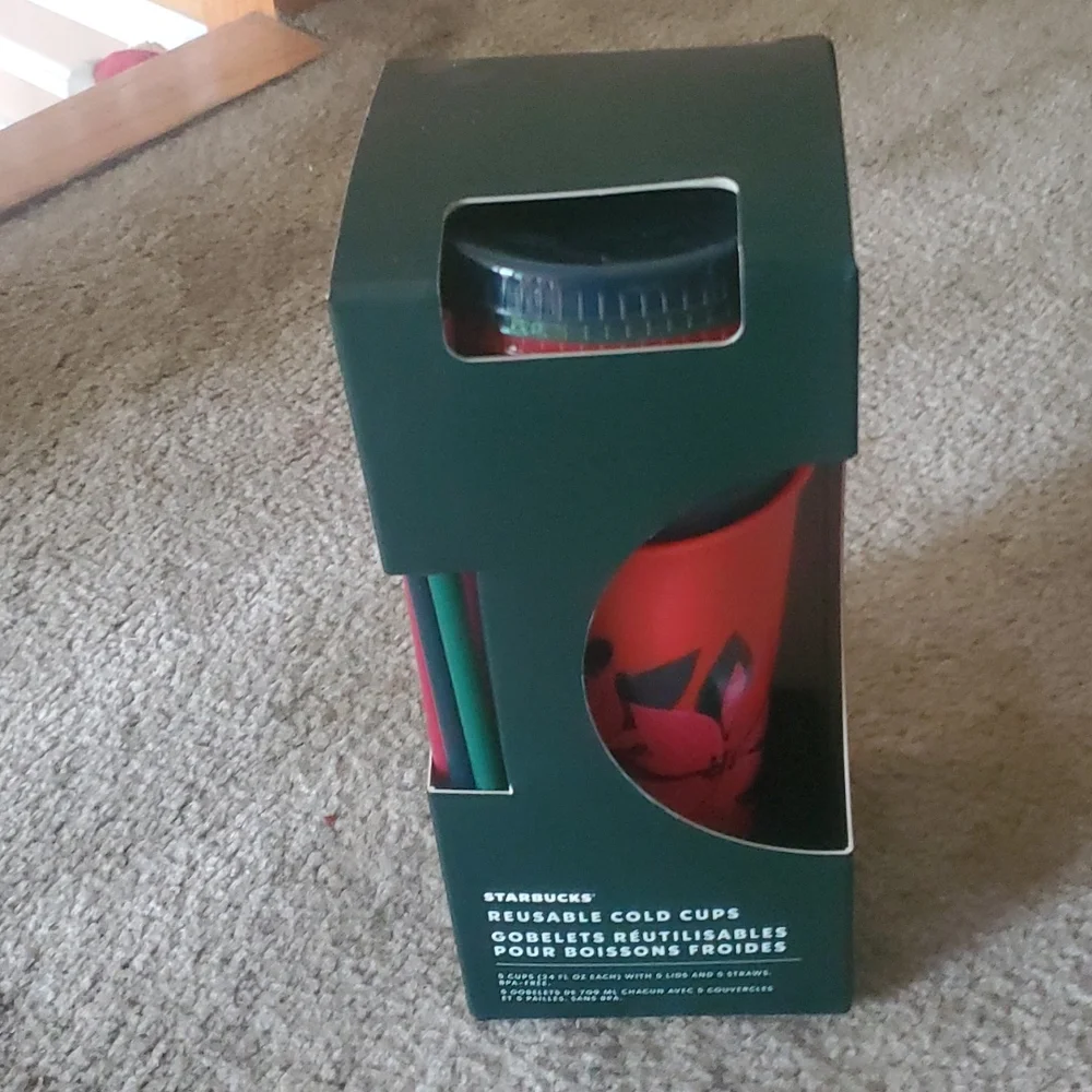 Starbucks duo boxed cold cups and new cup 2022